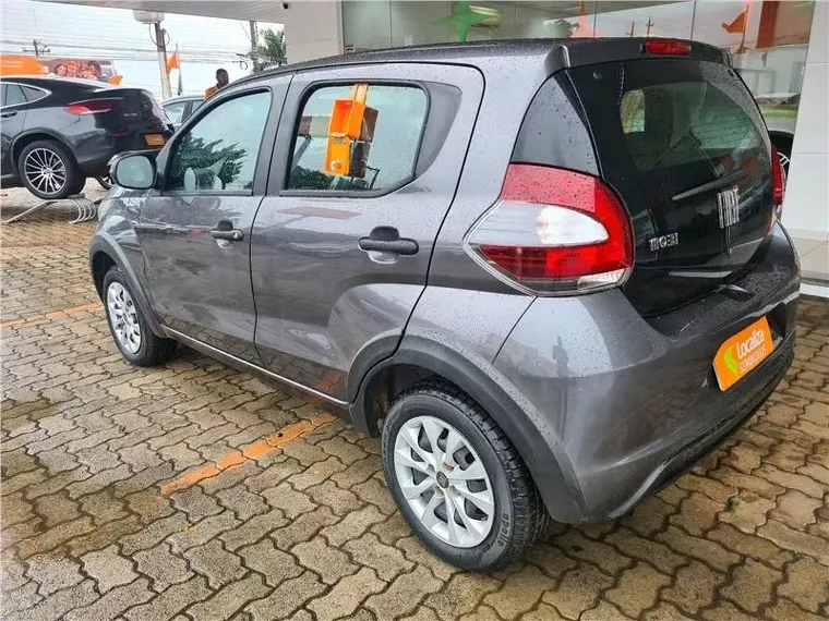 Fiat Mobi Prata 17