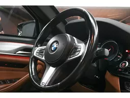 BMW 540i