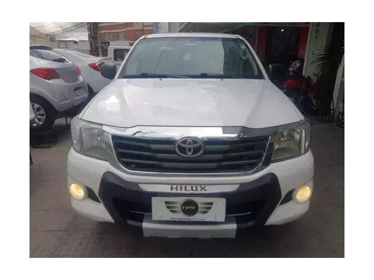 Toyota Hilux Branco 1