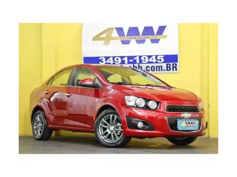 Chevrolet Sonic Vermelho 4