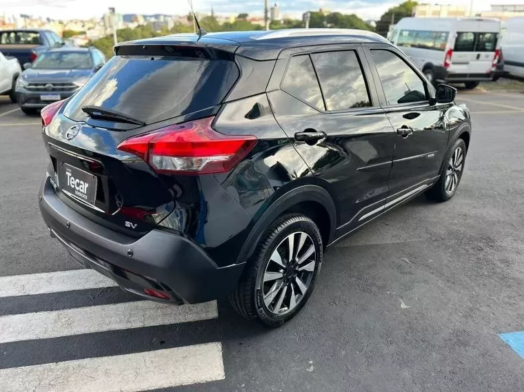 Nissan Kicks Preto 6