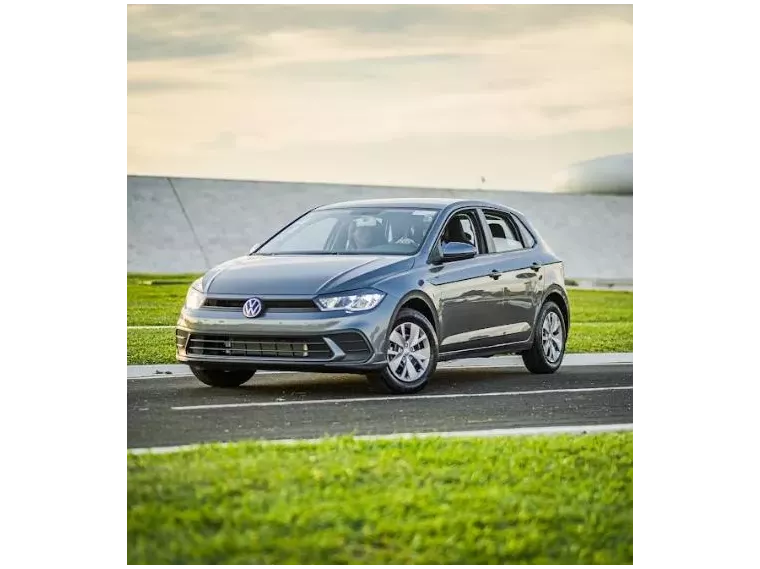 Volkswagen Polo Sedan Branco 8