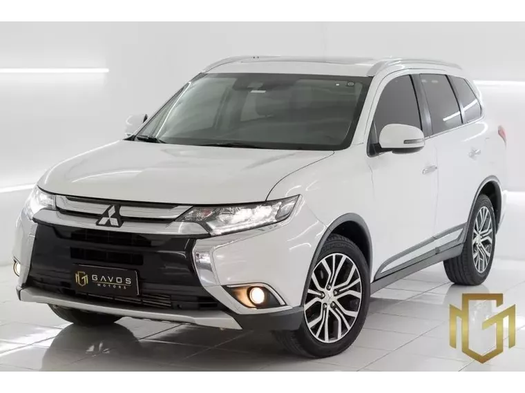 Mitsubishi Outlander Branco 7