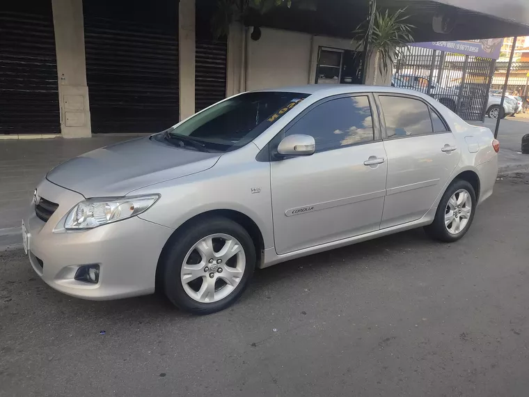 Toyota Corolla Prata 3