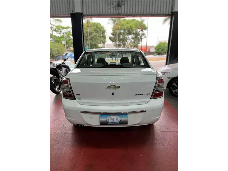 Chevrolet Cobalt Branco 4