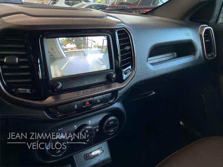 Fiat Toro Vermelho 12