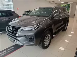 Toyota Hilux SW4