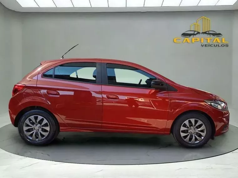 Chevrolet Onix Vermelho 15