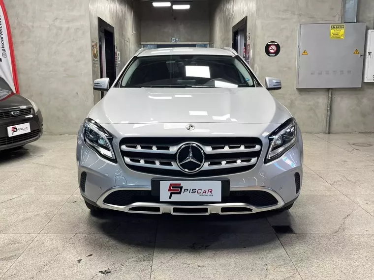 Mercedes-benz GLA 200 Prata 2