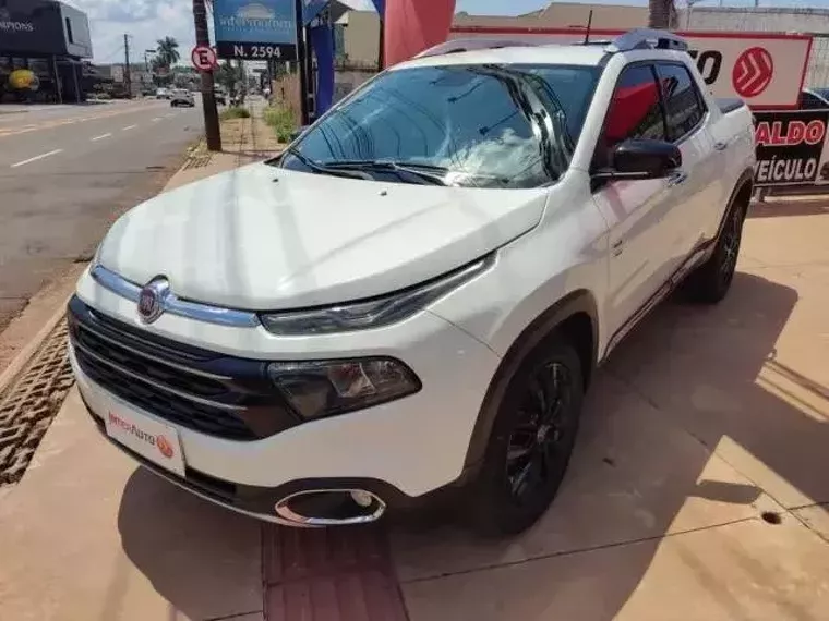 Fiat Toro Branco 4