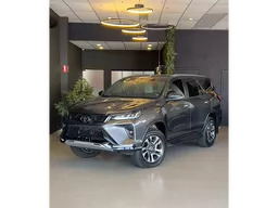 Toyota Hilux SW4
