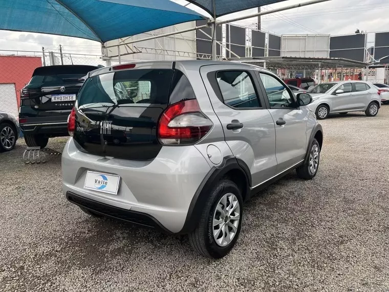 Fiat Mobi Prata 4