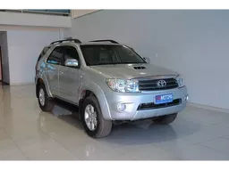 Toyota Hilux SW4