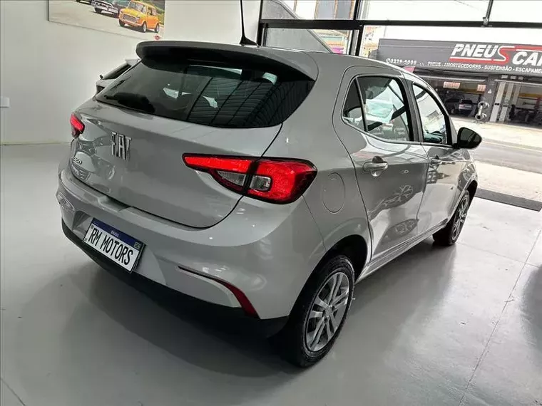 Fiat Argo Prata 10