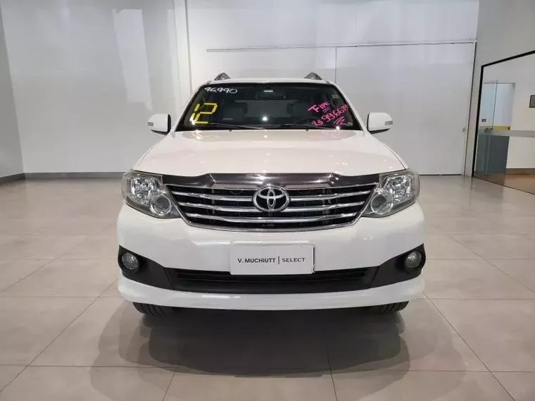 Toyota Hilux SW4 Branco 5