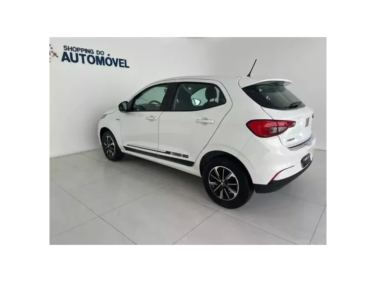 Fiat Argo Branco 16