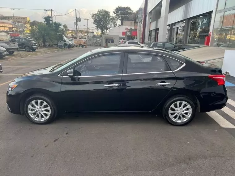 Nissan Sentra Preto 3