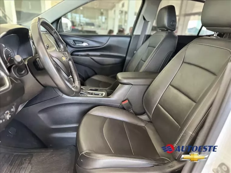 Chevrolet Equinox Branco 11