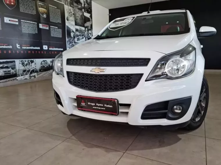 Chevrolet Montana Branco 1