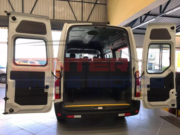 Renault Master Branco 28