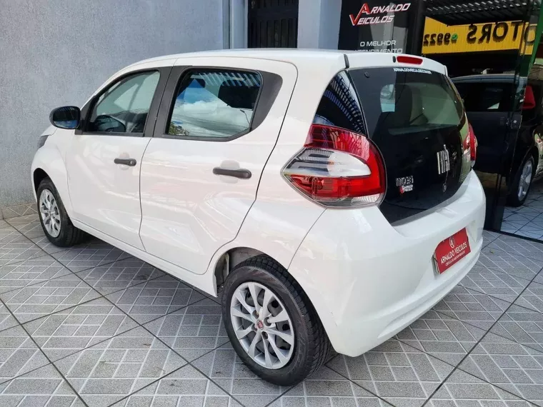 Fiat Mobi Branco 8