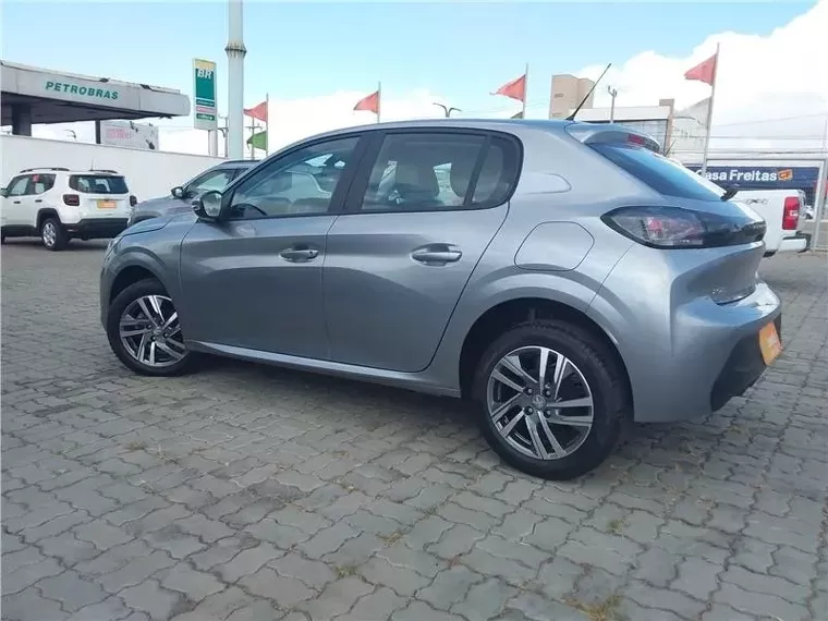 Peugeot 208 Prata 5