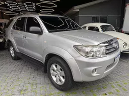 Toyota Hilux SW4