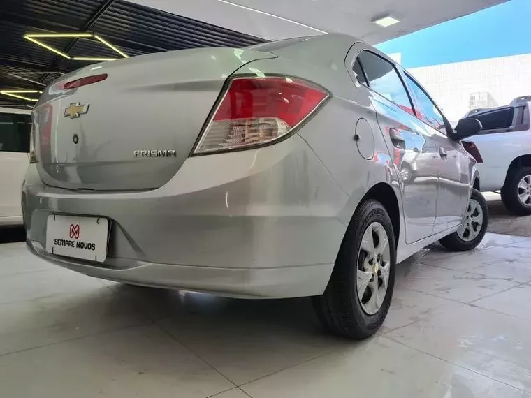 Chevrolet Prisma Prata 18