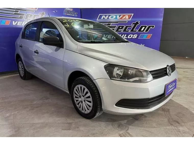 Volkswagen Gol Prata 1