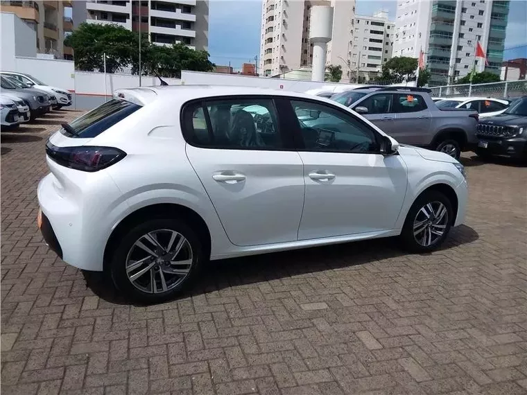 Peugeot 208 Branco 5