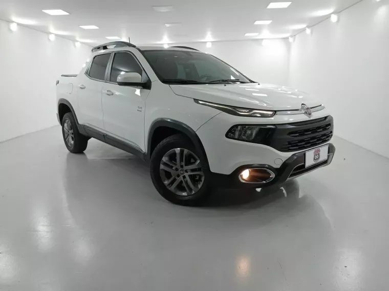 Fiat Toro Branco 2