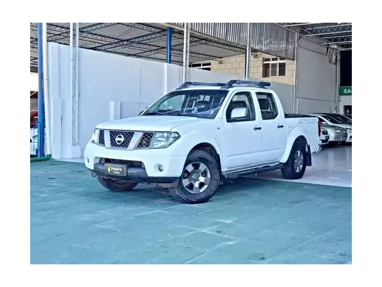 Nissan Frontier Branco 4