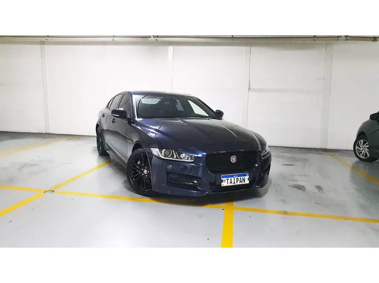 Jaguar XE Azul 1