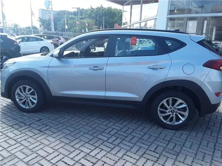 Hyundai Tucson Prata 10