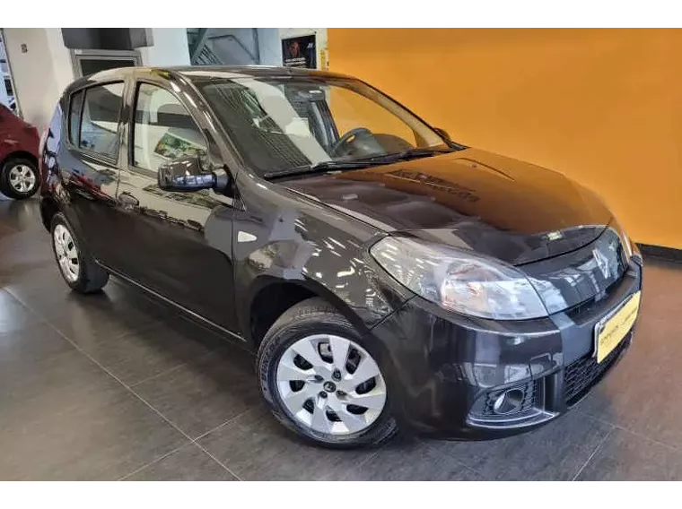 Renault Sandero Preto 6