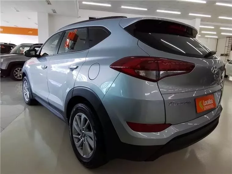 Hyundai Tucson Prata 7