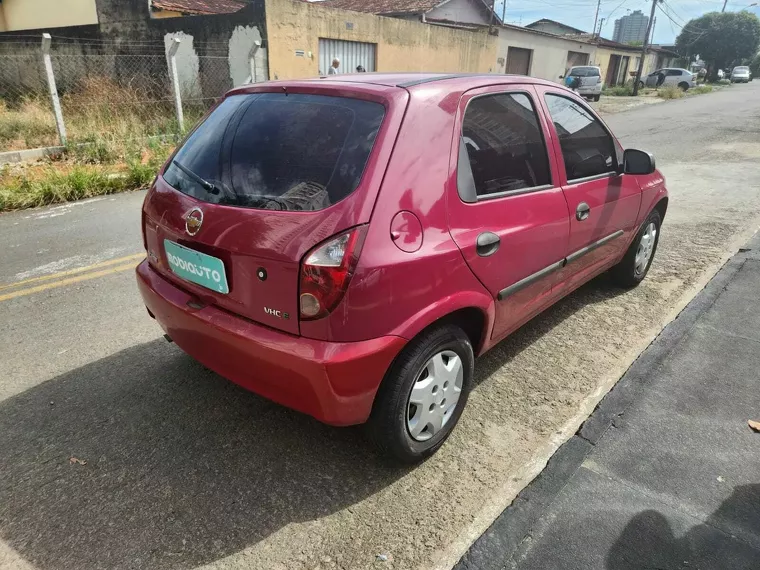 Chevrolet Celta Vermelho 8