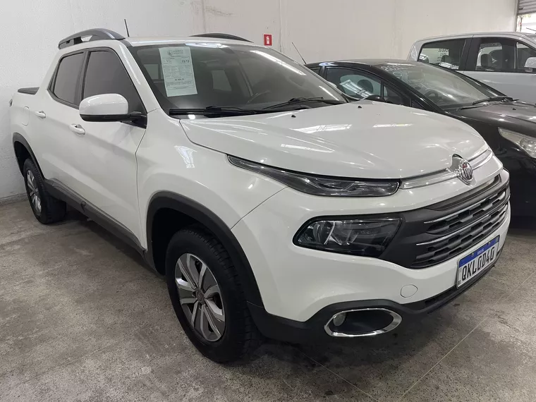 Fiat Toro Branco 3