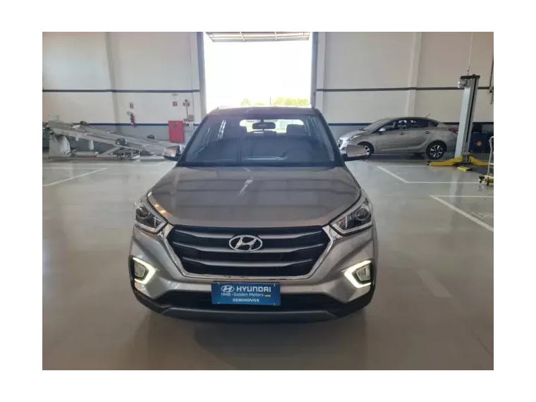 Hyundai Creta Prata 4