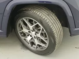 Jeep Commander