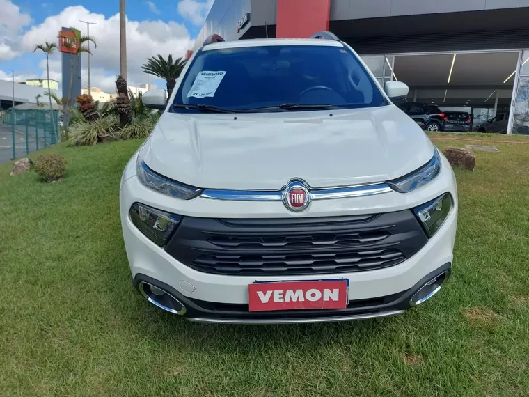 Fiat Toro Branco 1