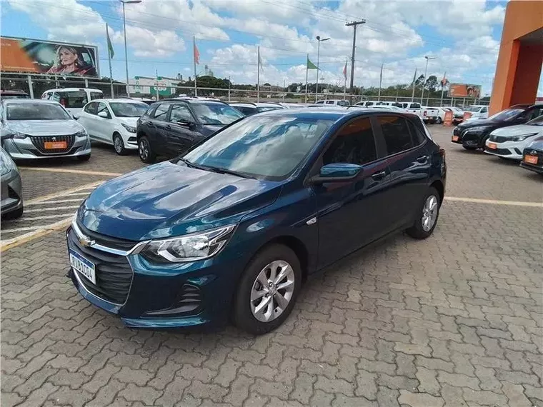 Chevrolet Onix Azul 12