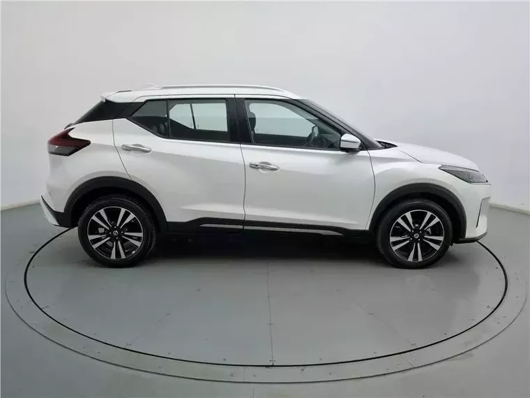 Nissan Kicks Branco 2