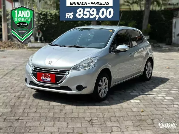 Peugeot 208 Prata 11