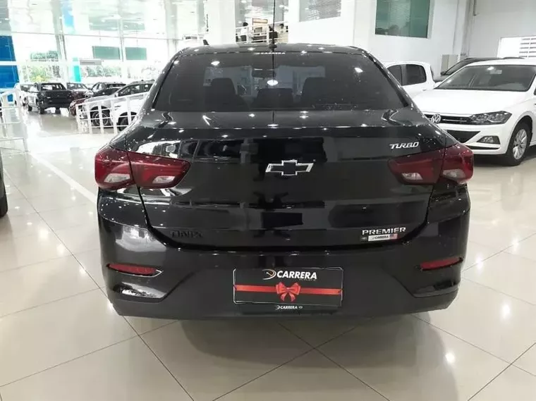 Chevrolet Onix Preto 1