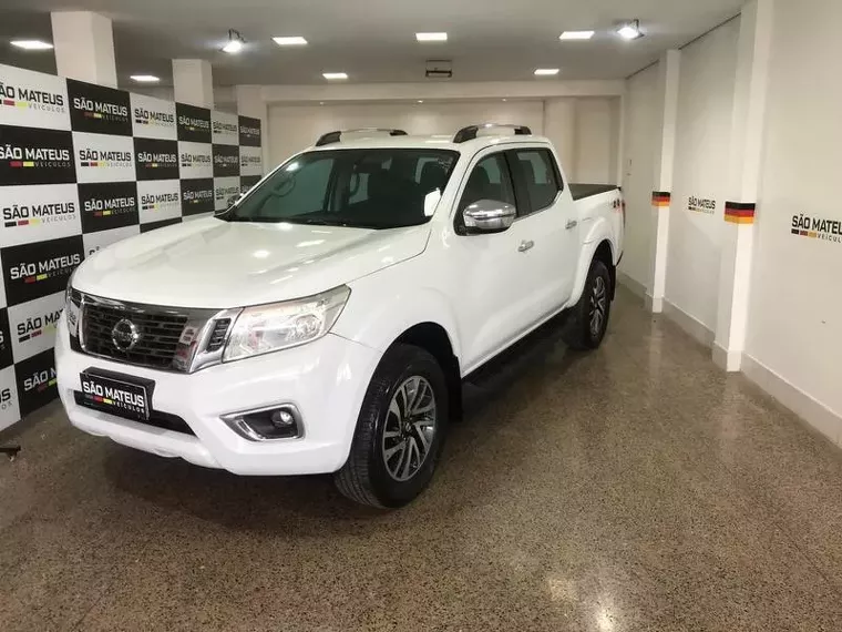 Nissan Frontier Branco 6