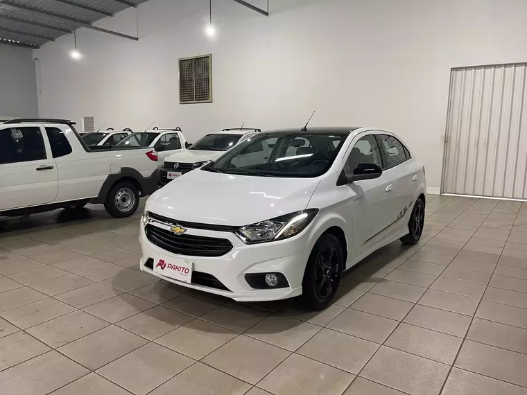 Chevrolet Onix Branco 5