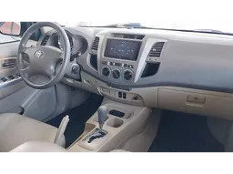 Toyota Hilux SW4
