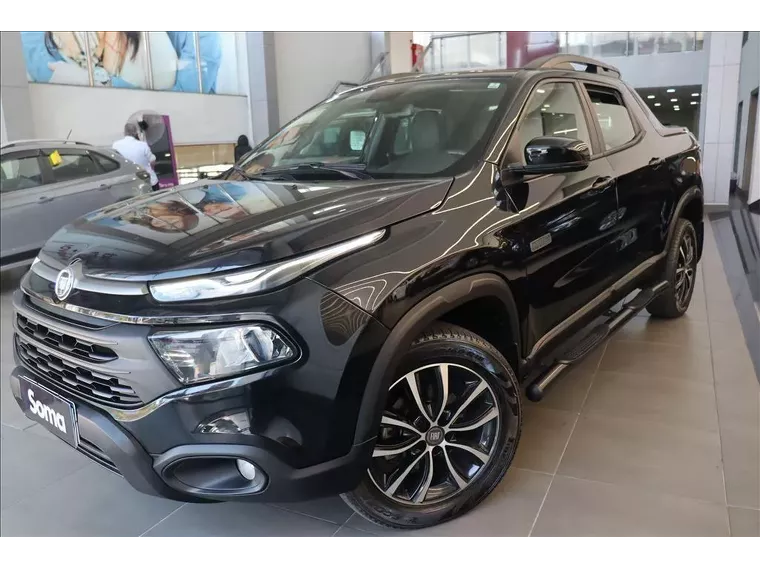 Fiat Toro Preto 8