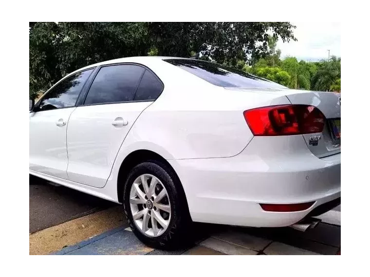 Volkswagen Jetta Branco 8